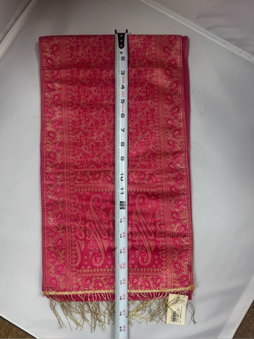 Stunning table runner - Picture 4 of 7
